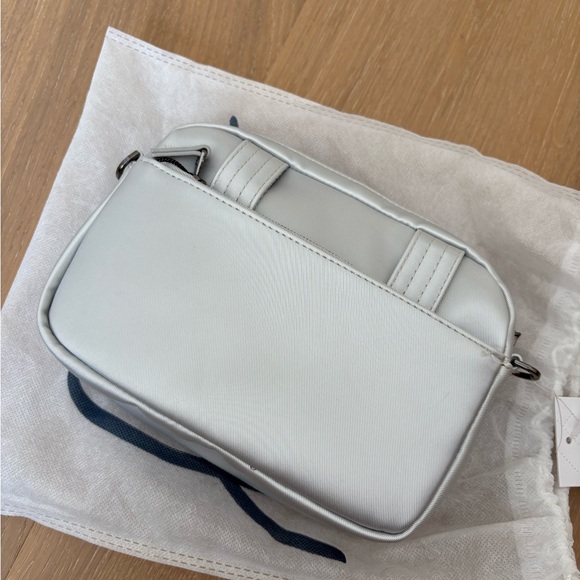 NWT Lug Super Coupe 2 Metallic Silver - Picture 3 of 15